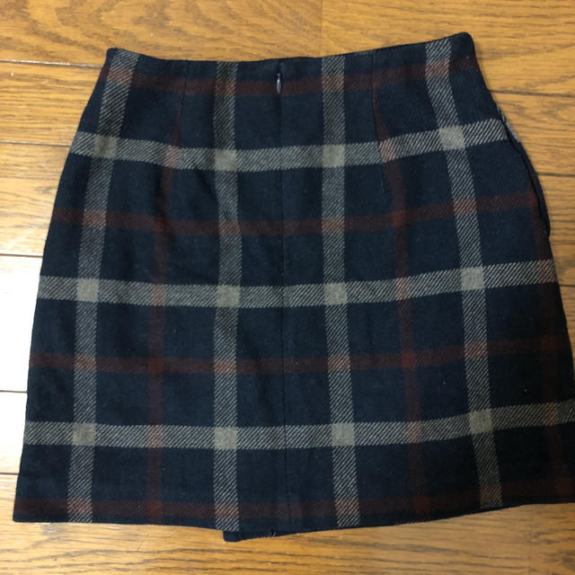 UNIQLO(ユニクロ)のウールブレンドラップミニスカート  レディースのスカート(ミニスカート)の商品写真