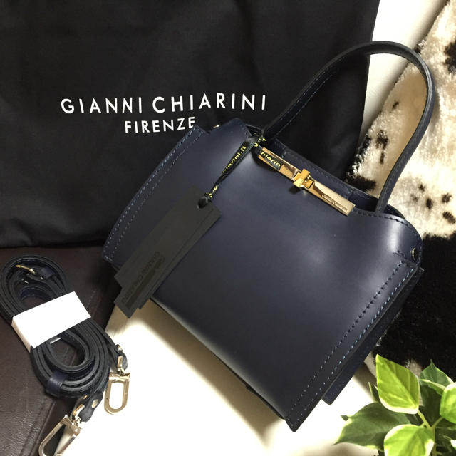 GIANNI CHIARINI/ジャンニキャリーニ  ミニレザーハンドバッグ