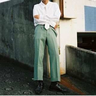 アクネ(ACNE)のスラックス 緑(スラックス)