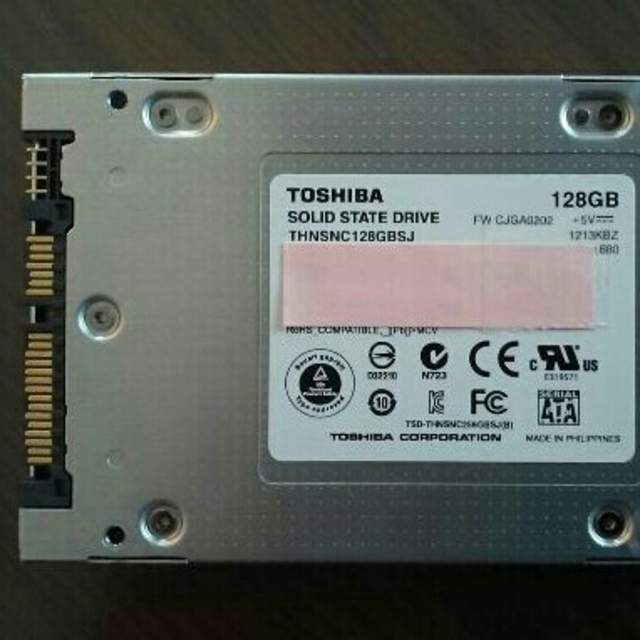 東芝(トウシバ)の東芝　128GB SSD　中古 スマホ/家電/カメラのPC/タブレット(PCパーツ)の商品写真