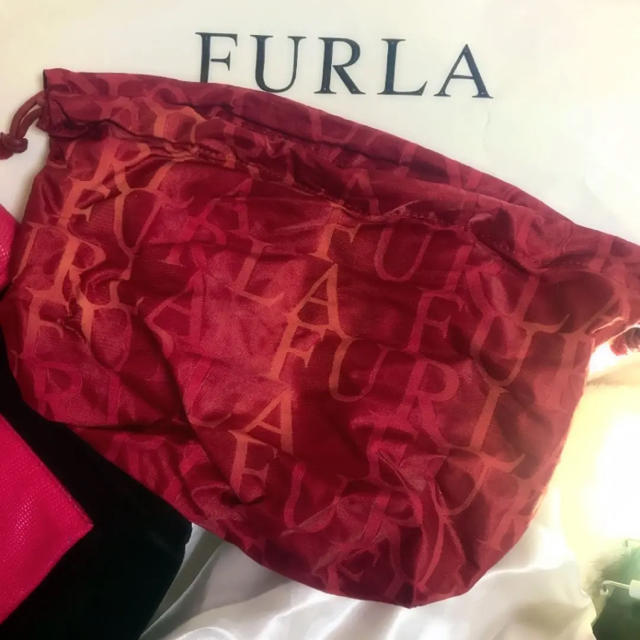 Furla(フルラ)のFURLA スウェード 黒×ピンク レザーハンドバッグ レディースのバッグ(ハンドバッグ)の商品写真