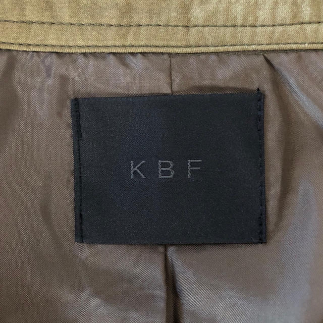 KBF(ケービーエフ)のトレンチコート Ｆ ケービーエフ  レディースのジャケット/アウター(トレンチコート)の商品写真