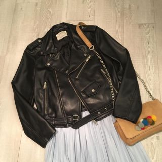 ザラ(ZARA)の★春大活躍★ ZARA ブラック ライダースジャケット(ライダースジャケット)