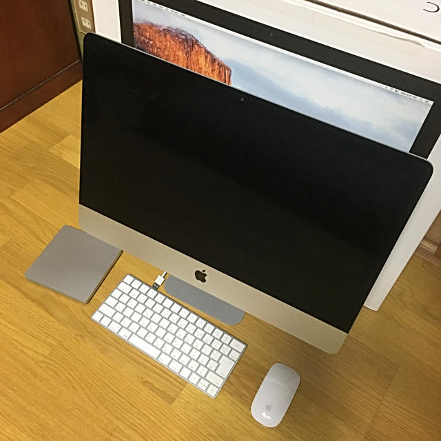 Apple iMac Retina4K 21.5インチ 2016年購入