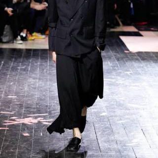 ヨウジヤマモト(Yohji Yamamoto)のヨウジヤマモト カラスパンツ 18ss(その他)