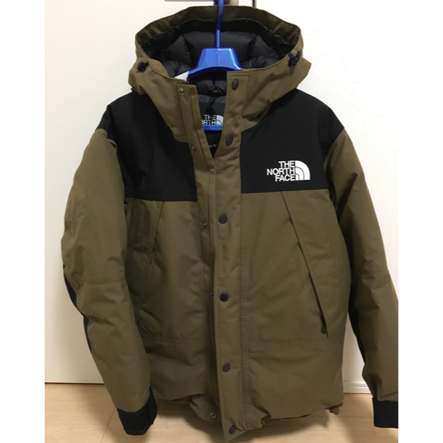 THE NORTH FACE(ザノースフェイス)のノースフェイス マウンテンダウンジャケット ビーチグリーン BE Mサイズ メンズのジャケット/アウター(ダウンジャケット)の商品写真