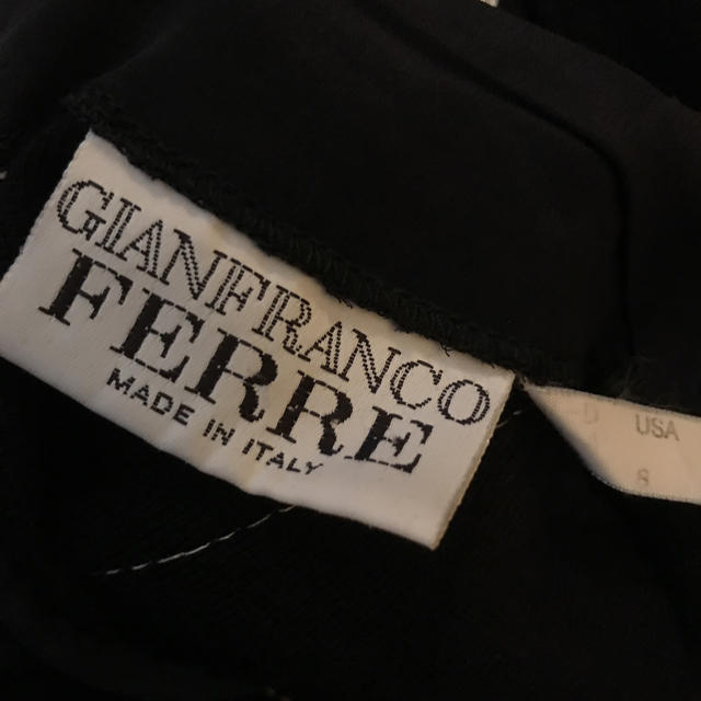 Gianfranco FERRE(ジャンフランコフェレ)のGIANFRANCO FERRE TOPS レディースのトップス(ニット/セーター)の商品写真
