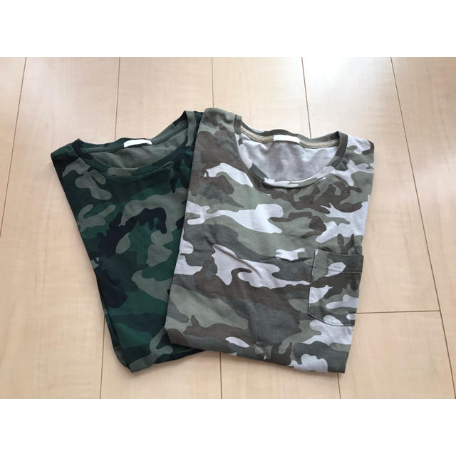 GU(ジーユー)のカモフラ柄Tシャツ レディースのトップス(シャツ/ブラウス(長袖/七分))の商品写真