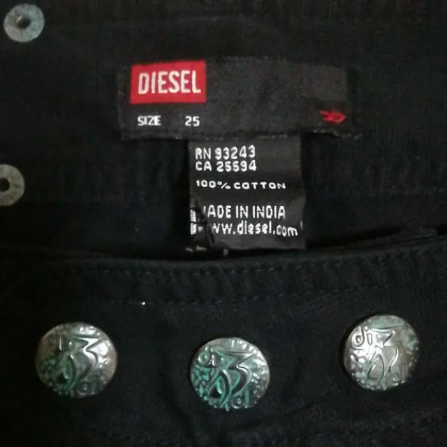 DIESEL(ディーゼル)のDIESELディーゼル黒パンツ レディースのパンツ(カジュアルパンツ)の商品写真
