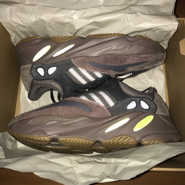 adidas(アディダス)の定価以下！adidas yeezy boost 700 MAUVE  メンズの靴/シューズ(スニーカー)の商品写真