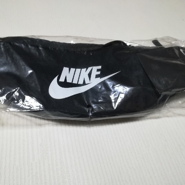 NIKE(ナイキ)の☆NIKE ナイキメンズ ボディバッグ・ウエストポーチ・ショルダーバッグ ☆ レディースのバッグ(ボディバッグ/ウエストポーチ)の商品写真