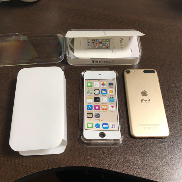 iPod touch(アイポッドタッチ)の美品 iPod touch 第6世代 32GB ゴールド スマホ/家電/カメラのオーディオ機器(ポータブルプレーヤー)の商品写真