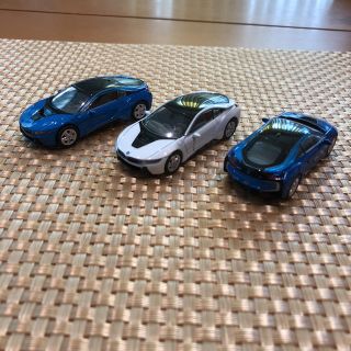 ビーエムダブリュー(BMW)のBMWi8 ミニカー ブルーorホワイト 1台(ミニカー)