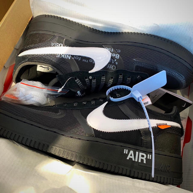 NIKE(ナイキ)の27.5 NIKE OFF WHITE AIR FORCE 1 オフホワイト メンズの靴/シューズ(スニーカー)の商品写真