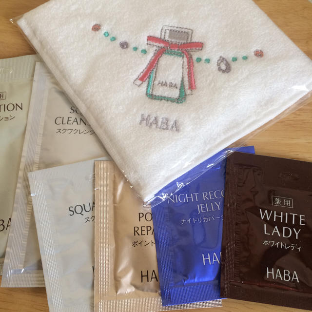 HABA(ハーバー)の新品・未使用 ♡HABA♡ タオルハンカチ＆サンプル レディースのファッション小物(ハンカチ)の商品写真