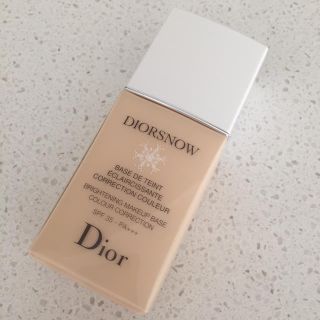 ディオール(Dior)のディオールスノー メイクアップ ベース UV35 ベージュシェード (化粧下地)