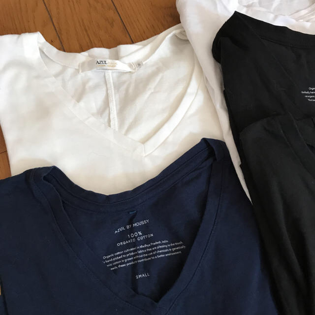 AZUL by moussy(アズールバイマウジー)のAZUL Tシャツ レディースのトップス(Tシャツ(半袖/袖なし))の商品写真