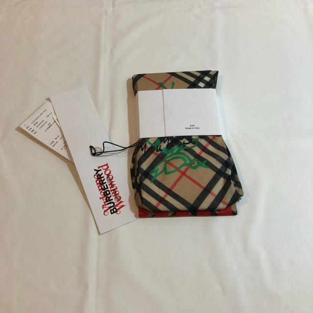 Vivienne Westwood(ヴィヴィアンウエストウッド)のBurberry ヴィヴィアンコラボ タイツ レディースのレッグウェア(タイツ/ストッキング)の商品写真