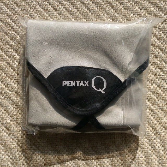 PENTAX(ペンタックス)のPENTAX Q ラッピングクロス スマホ/家電/カメラのカメラ(ミラーレス一眼)の商品写真