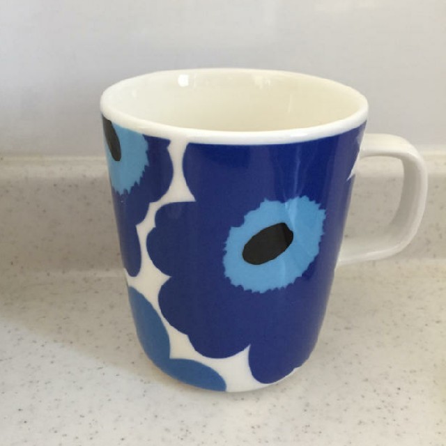 marimekko(マリメッコ)の新品未使用 マリメッコ マグカップ インテリア/住まい/日用品のキッチン/食器(グラス/カップ)の商品写真