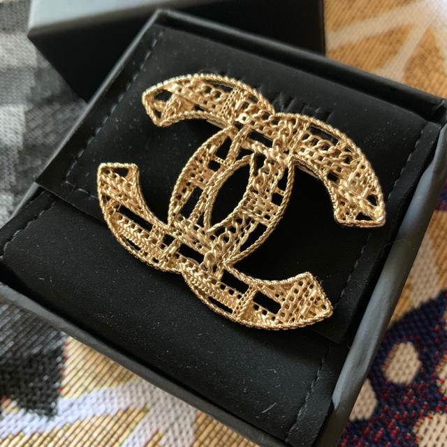 CHANEL ブローチ 正規品の通販 by kei's shop|シャネルならラクマ - うき様専用です CHANEL 格安最新品