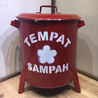 バリ島 赤いゴミ箱 インドネシア製 スチール製収納 ハンドメイド アイアンごみ箱(ごみ箱)