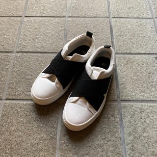 ザラキッズ(ZARA KIDS)のZARAキッズ  ゴムバンド付きツートーンスニーカー(スニーカー)