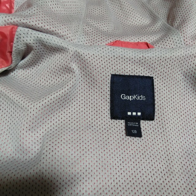 GAP(ギャップ)のGAP✽ナイロンパーカー　120サイズ キッズ/ベビー/マタニティのキッズ服女の子用(90cm~)(ジャケット/上着)の商品写真