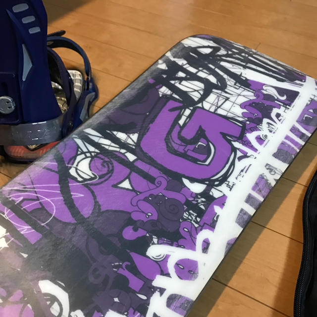 BURTON(バートン)の大人気⭐️スノーボード バートン BLUNT 153 スポーツ/アウトドアのスノーボード(ボード)の商品写真