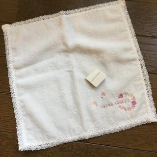 ローラアシュレイ(LAURA ASHLEY)の【新品】LAURA ASHLEY タオルハンカチ(ハンカチ)