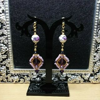 スワロフスキー(SWAROVSKI)の42.ハンドメイドのピアス 薔薇(ピアス)