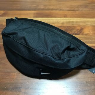 ナイキ(NIKE)のナイキ ウエストポーチ ボディーバッグ 黒 新品(ウエストポーチ)