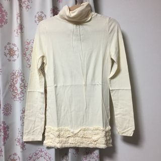 ダブルクローゼット(w closet)のダブルクローゼット♡裾フリル タートルネックインナー オフホワイト(カットソー(長袖/七分))