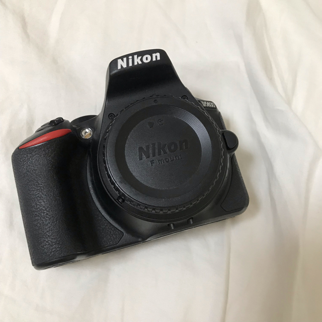 Nikon D5600 ボティ