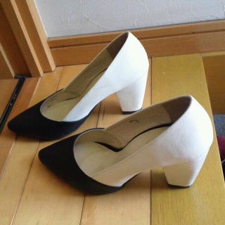 サルース(salus)のバイカラー太ヒールパンプス☆size39(ハイヒール/パンプス)