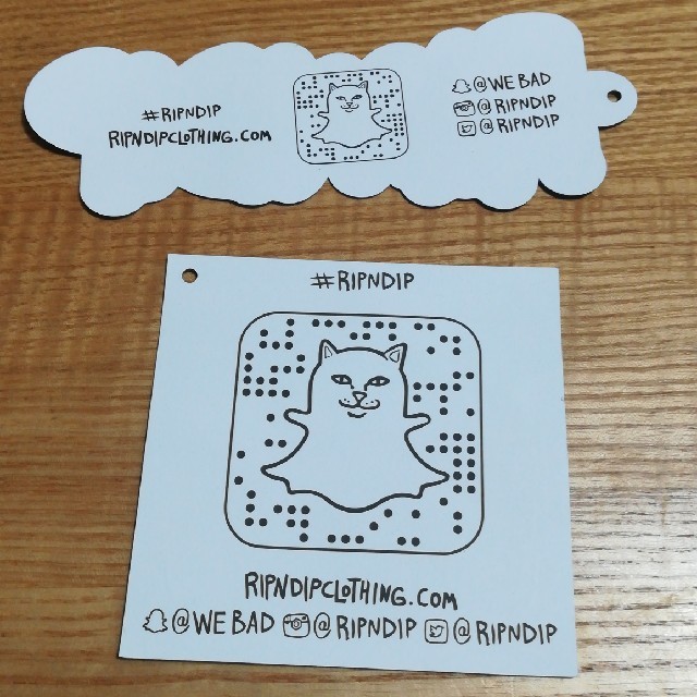 Supreme(シュプリーム)のRipndip ステッカー 2枚set ハンドメイドの文具/ステーショナリー(しおり/ステッカー)の商品写真