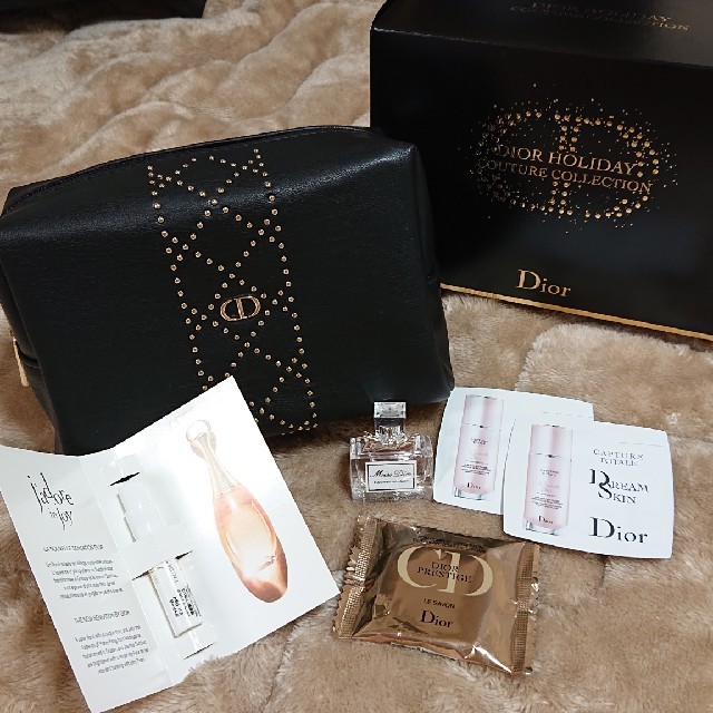 Dior(ディオール)のDior Holidayポーチ+香水 コスメ/美容のキット/セット(コフレ/メイクアップセット)の商品写真