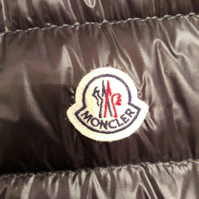 MONCLER(モンクレール)の国内正規品‼️メンズ モンクレーダウンベスト メンズのジャケット/アウター(ダウンベスト)の商品写真