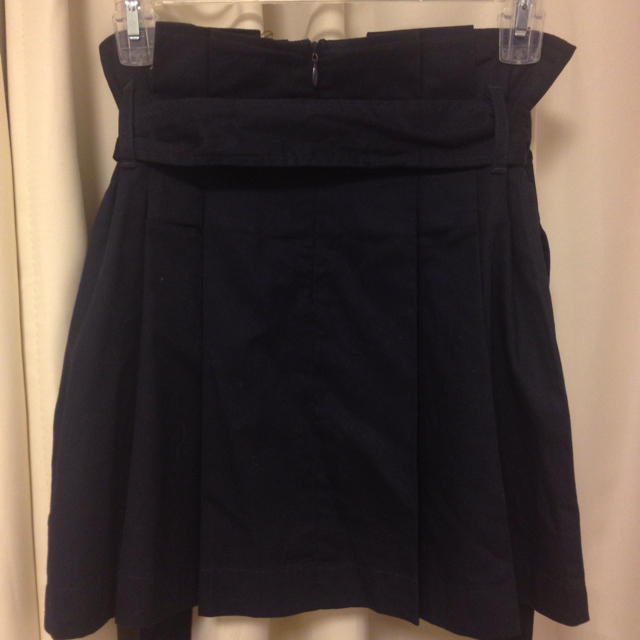 Leap Lippin(リープリッピン)のダブルボタンスカート(ネイビー) レディースのスカート(ミニスカート)の商品写真