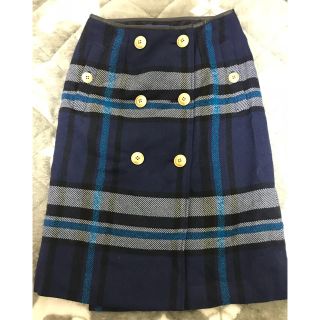 バーバリーブルーレーベル(BURBERRY BLUE LABEL)の【美品】冬物 BLUE LABEL CRESTBRIDE タイトスカート(ひざ丈スカート)