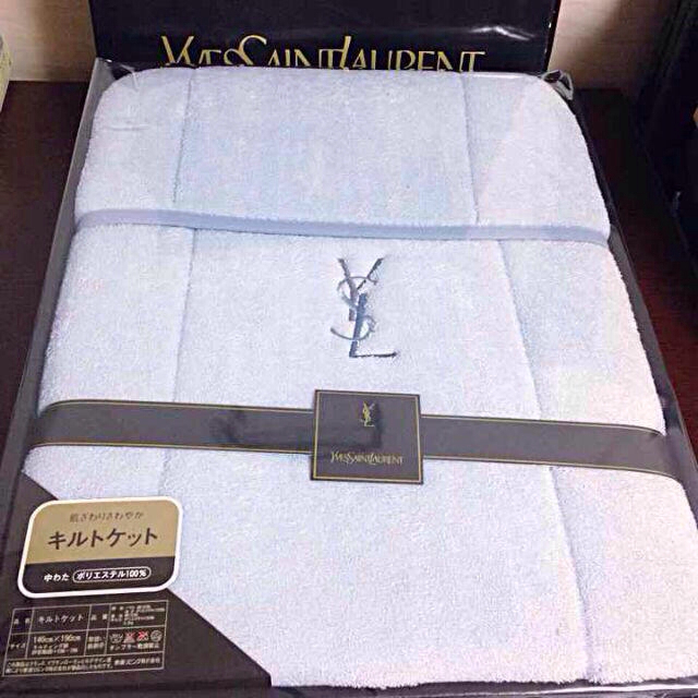 期間限定大幅値下げ Yves Saint Laurent　イヴ・サンローラン