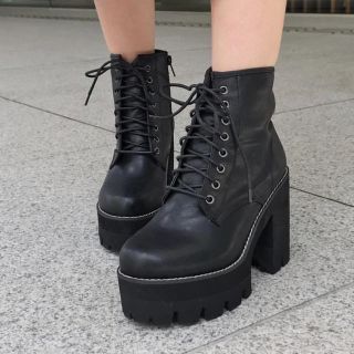 アンビー(ENVYM)のLACE UP BOOTS(ブーツ)