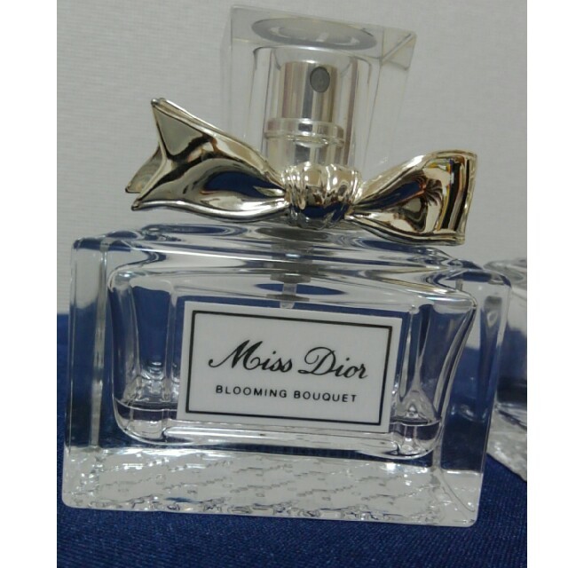 Dior(ディオール)のミスディオール30ml　mihoko様専用 コスメ/美容の香水(香水(女性用))の商品写真