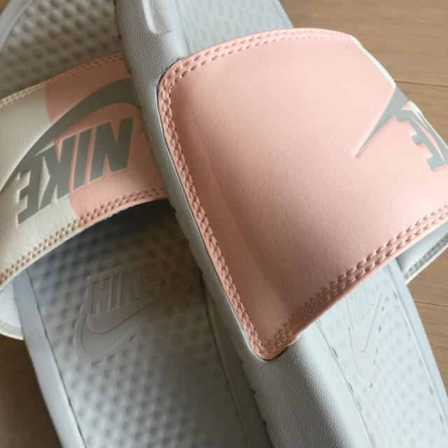 NIKE(ナイキ)のNike べナッシ そら様専用✳︎ レディースの靴/シューズ(ビーチサンダル)の商品写真