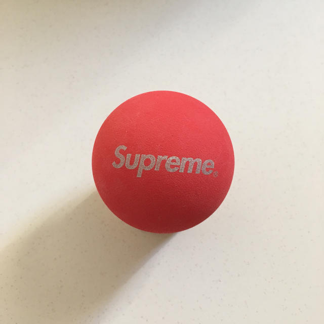 Supreme(シュプリーム)のSupreme テニスボール スポーツ/アウトドアのテニス(ボール)の商品写真