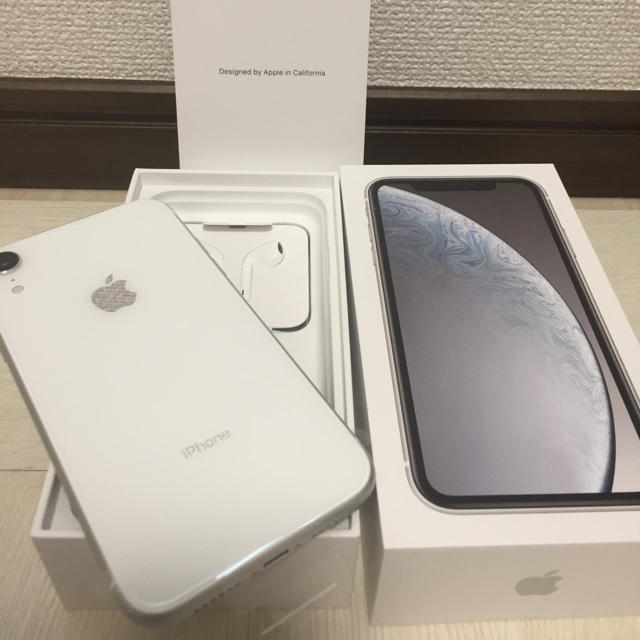 iPhone XR SIMフリー 64G ホワイト 新品