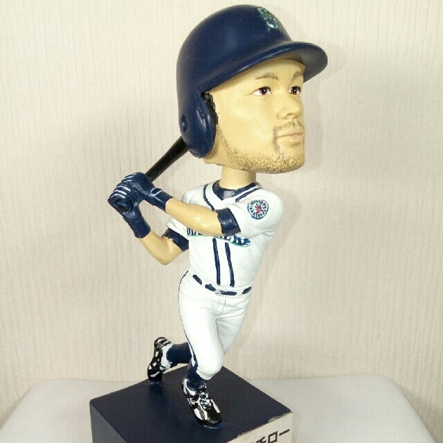 イチロー/ヒットカウンター付きボブルヘッド人形 (2011・2016/非売品