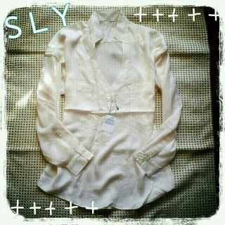 スライ(SLY)の新品♡SLYシースルーシャツ スライ白(シャツ/ブラウス(長袖/七分))