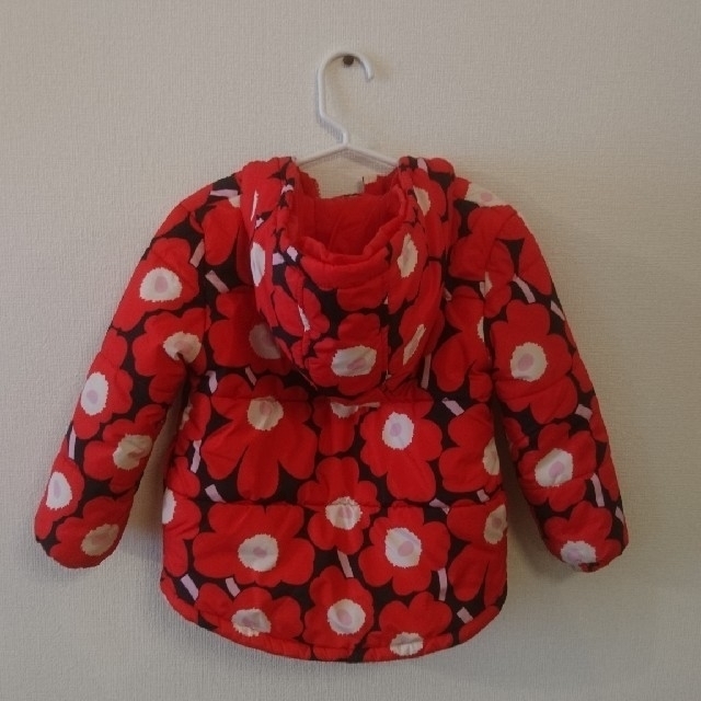 marimekko(マリメッコ)のマリメッコ ダウン 104cm 4y  キッズ/ベビー/マタニティのキッズ服女の子用(90cm~)(ジャケット/上着)の商品写真