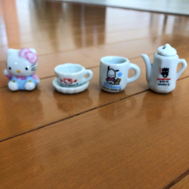サンリオ(サンリオ)のサンリオ☆ミニチュア陶器セット ハンドメイドのおもちゃ(ミニチュア)の商品写真